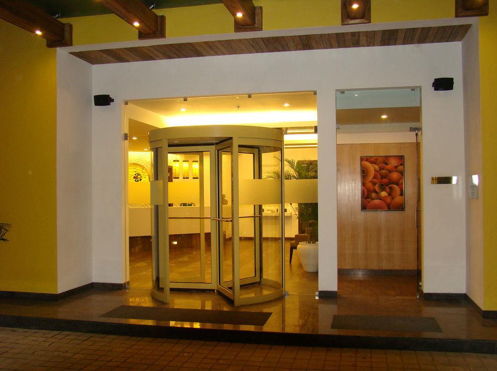 Lemon Tree Hotel Ченнаї Екстер'єр фото