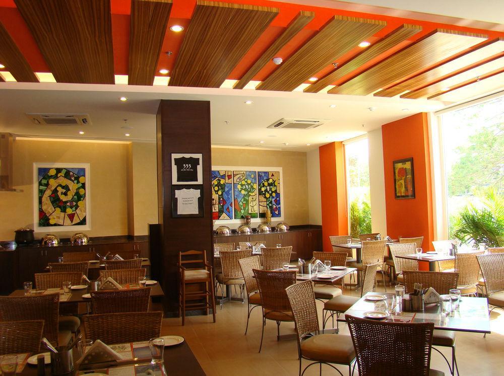 Lemon Tree Hotel Ченнаї Екстер'єр фото