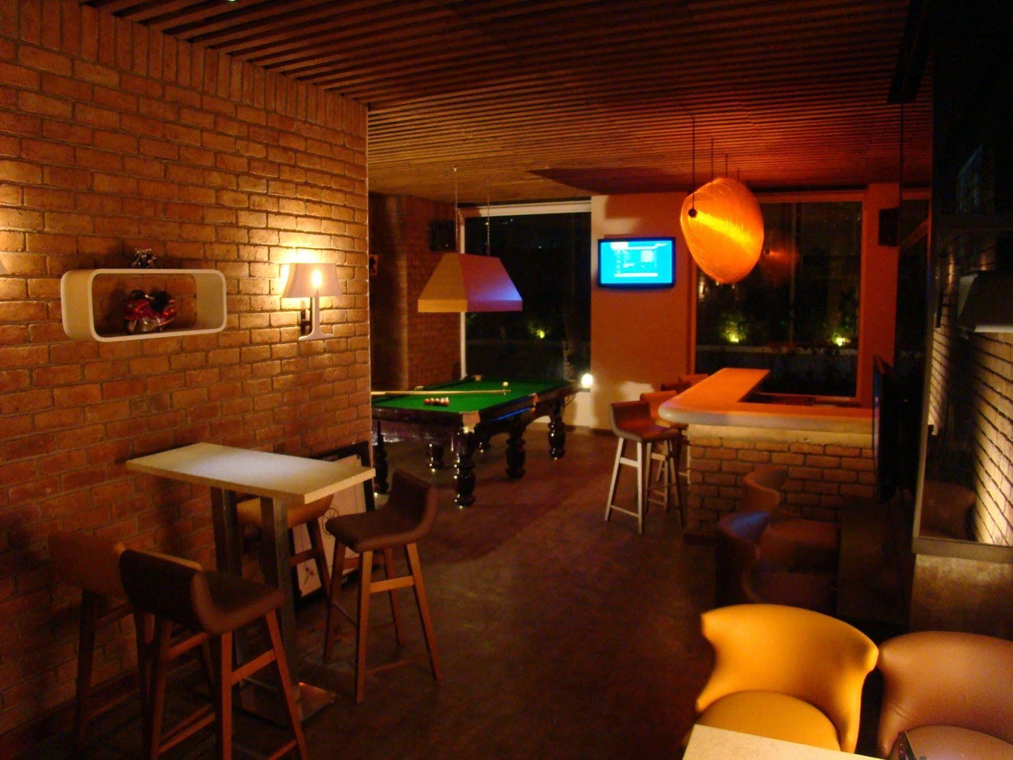 Lemon Tree Hotel Ченнаї Ресторан фото